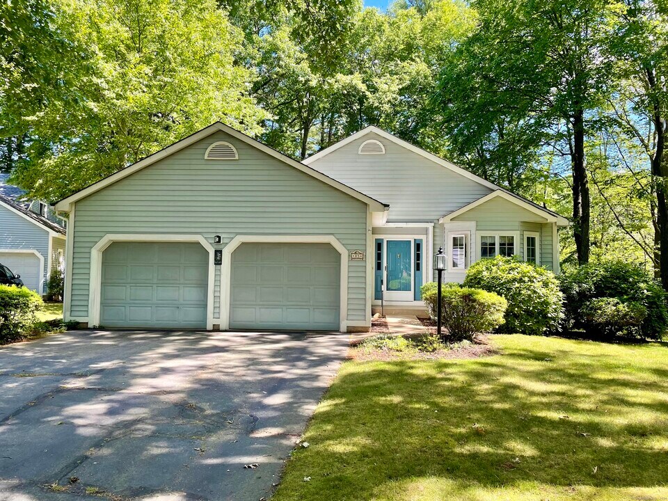 85 Swan Nest in South Windsor, CT - Building Photo