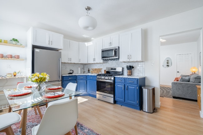 12 W 52nd St in Bayonne, NJ - Building Photo - Building Photo