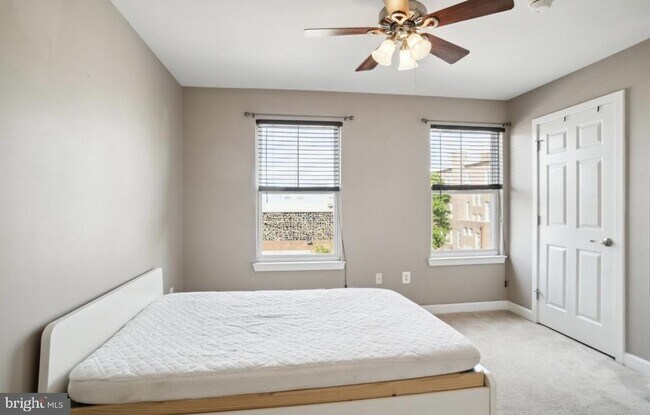 111 N Chester St in Baltimore, MD - Building Photo - Building Photo