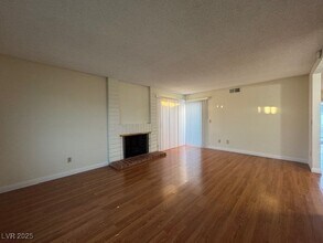 3912 Irongate Ct in Las Vegas, NV - Building Photo - Building Photo