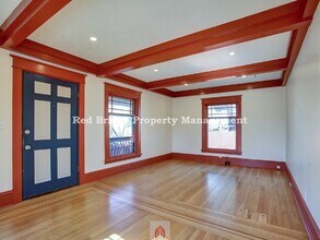 5022 NE 23rd Ave in Portland, OR - Building Photo - Building Photo