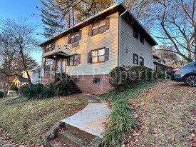 1403-1405 Pilot View St in Winston-Salem, NC - Building Photo