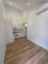 1012 S Ynez Ave, Unit Unit A in Monterey Park, CA - Foto de edificio - Building Photo