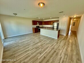 9109 Western Way in Jacksonville, FL - Building Photo - Building Photo