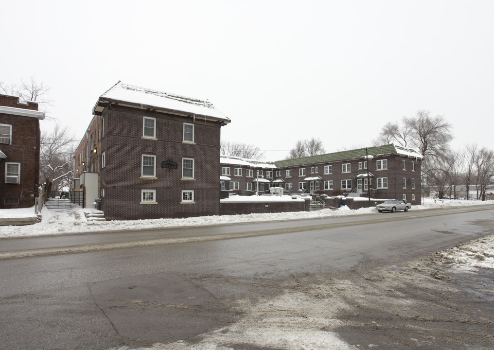 Crawford Terrace in Omaha, NE - Building Photo