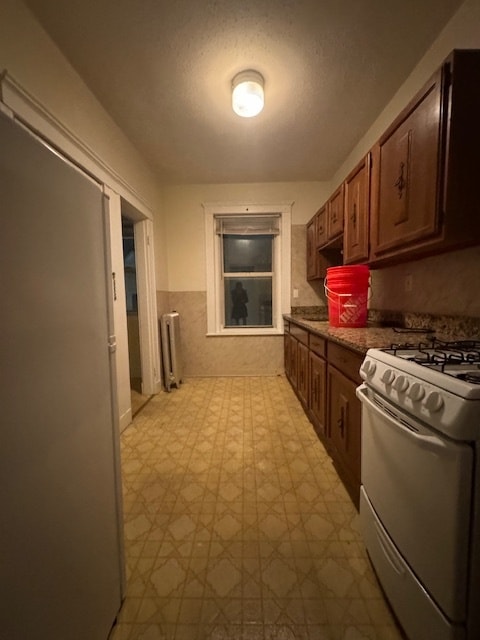 86 Maple St, Unit 5 in Malden, MA - Foto de edificio - Building Photo