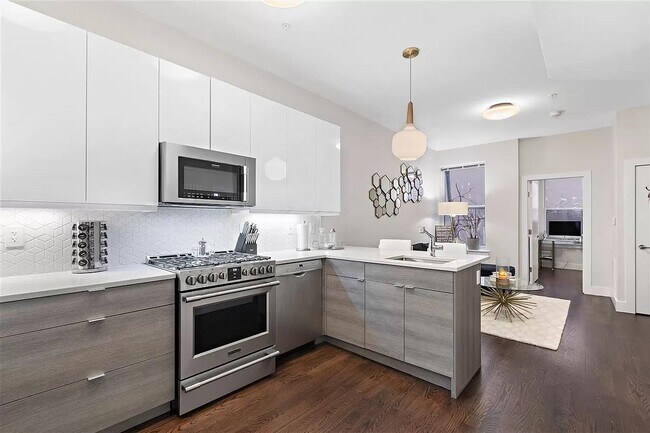 267 Baldwin Ave in Jersey City, NJ - Building Photo - Building Photo