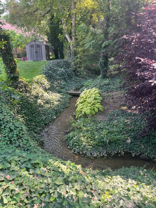 7968 S Willow Cir in Sandy, UT - Building Photo - Building Photo