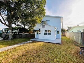 3032 56th St S in Gulfport, FL - Building Photo