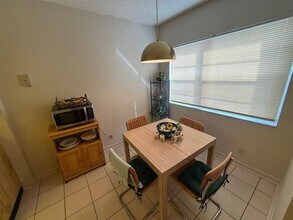 8405 NW 61st St in Tamarac, FL - Building Photo - Building Photo