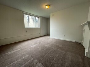 4721 Maripoe St, Unit #3 in Pittsburgh, PA - Foto de edificio - Building Photo