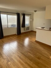 5853 Virginia Ave-Unit -5 in Los Angeles, CA - Building Photo - Building Photo