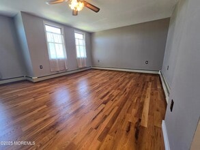 510 Belgrove Dr in Kearny, NJ - Building Photo - Building Photo