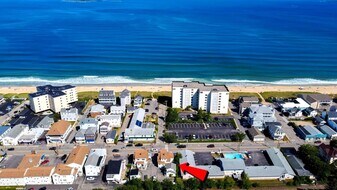 40 E Grand Ave in Old Orchard Beach, ME - Building Photo