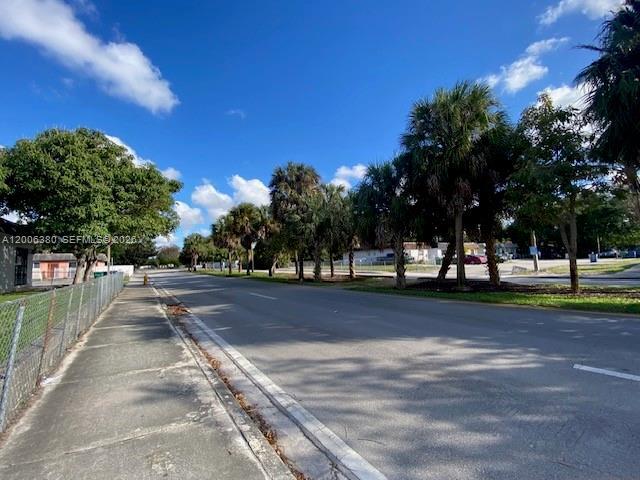 3929 NW 207 St Rd in Miami Gardens, FL - Building Photo - Building Photo