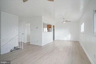 220 College Dr in Pemberton, NJ - Building Photo - Building Photo