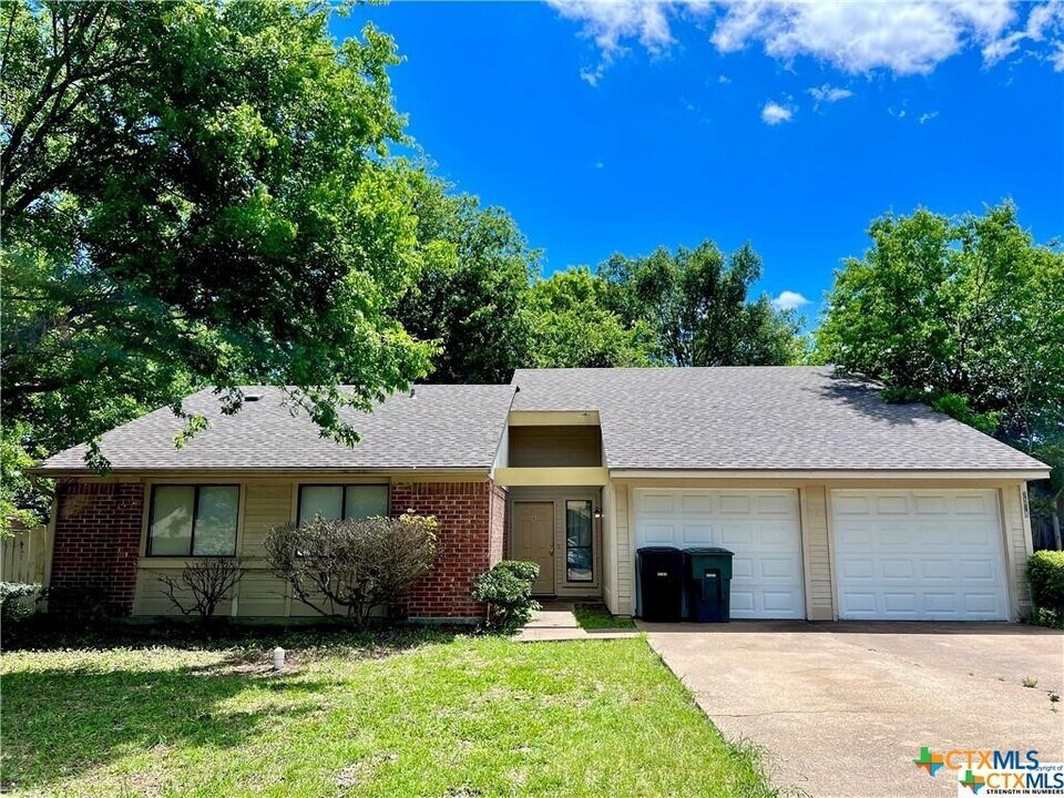 2313 Paul Revere St-Unit -B in Temple, TX - Building Photo