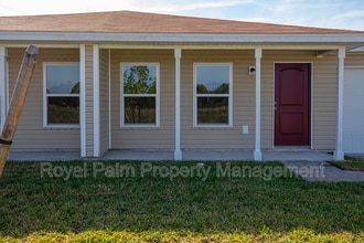 18295 Gibraltar Ln in Lehigh Acres, FL - Building Photo - Building Photo