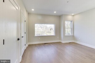 5333 Hayes St NE in Washington, DC - Building Photo