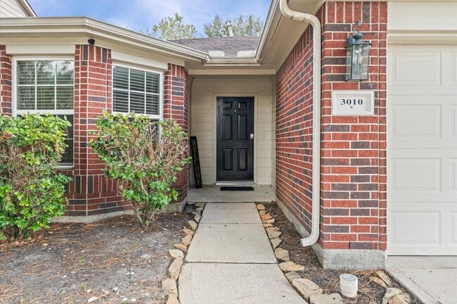 property at 3010 Pathfinders Pass