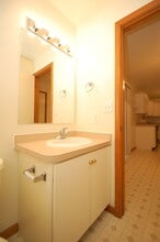 527 S Silverwood Ln in Goshen, IN - Building Photo - Building Photo