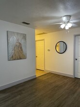 408 E McKay St in Troup, TX - Building Photo - Building Photo
