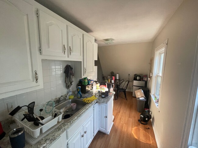14 Fairmount St, Unit 1 in Medford, MA - Foto de edificio - Building Photo
