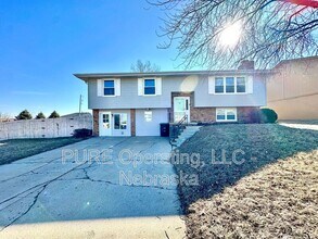 20215 Pinkney St in Omaha, NE - Building Photo - Building Photo