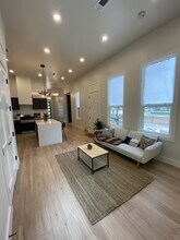 525 S 10th St in Waco, TX - Building Photo - Building Photo