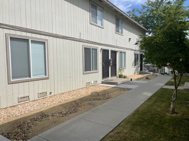 property at 4005 Pheasant Dr