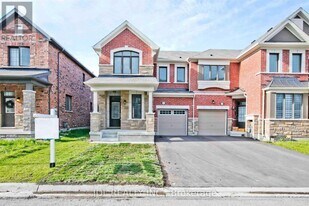 16 Casely Ave. in Richmond Hill, ON - Building Photo