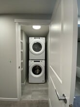 1090 Mahogany Blvd SE in Calgary, AB - Building Photo - Building Photo