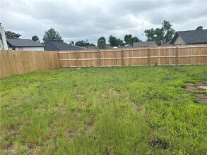 2604 W Dogwood St in Rogers, AR - Building Photo - Building Photo