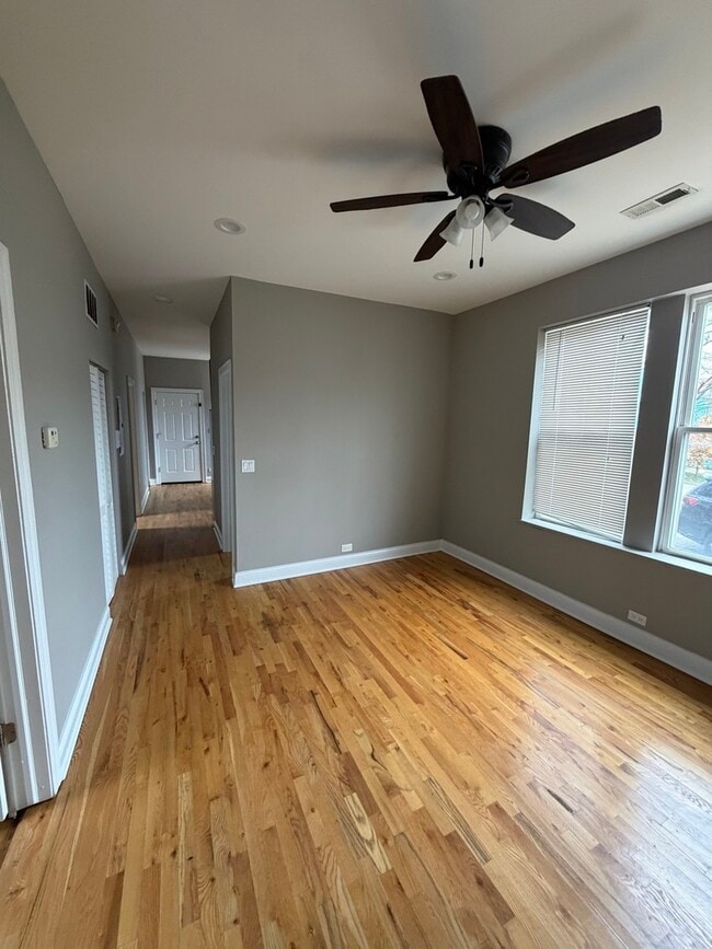 3534 W Diversey Ave in Chicago, IL - Building Photo - Building Photo