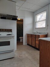 915 W Elm St, Unit Apt 1 in Scranton, PA - Building Photo - Building Photo