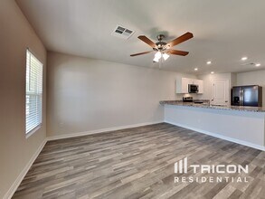 10110 Cerritos dr in Cut And Shoot, TX - Building Photo - Building Photo