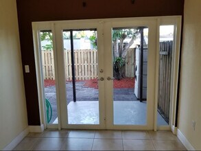 3680 Ave in Davie, FL - Building Photo - Building Photo