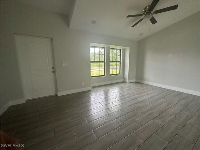 2701 40th St W in Lehigh Acres, FL - Building Photo - Building Photo