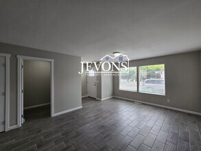 1604 Rock Ave in Yakima, WA - Building Photo - Building Photo