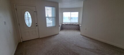 19 Vine St in Vacaville, CA - Building Photo - Building Photo