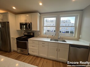 39 Snow St in Boston, MA - Building Photo - Building Photo
