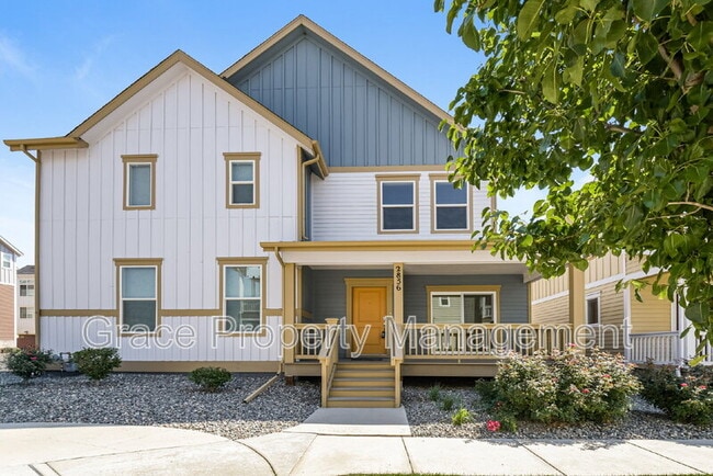 property at 2856 S Fox Ct