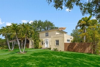 10401 NE 2nd Ave in Miami Shores, FL - Building Photo - Building Photo