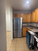 15 Greenwich Ave in Stamford, CT - Building Photo