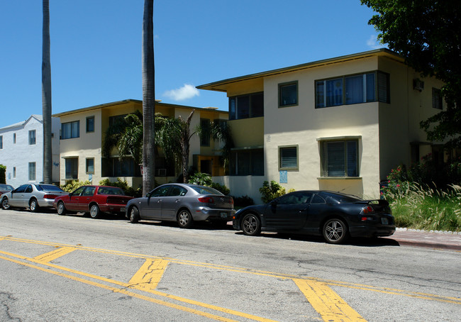 1520 Meridian Ave in Miami Beach, FL - Foto de edificio - Building Photo