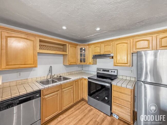 property at 475 N Midway Dr