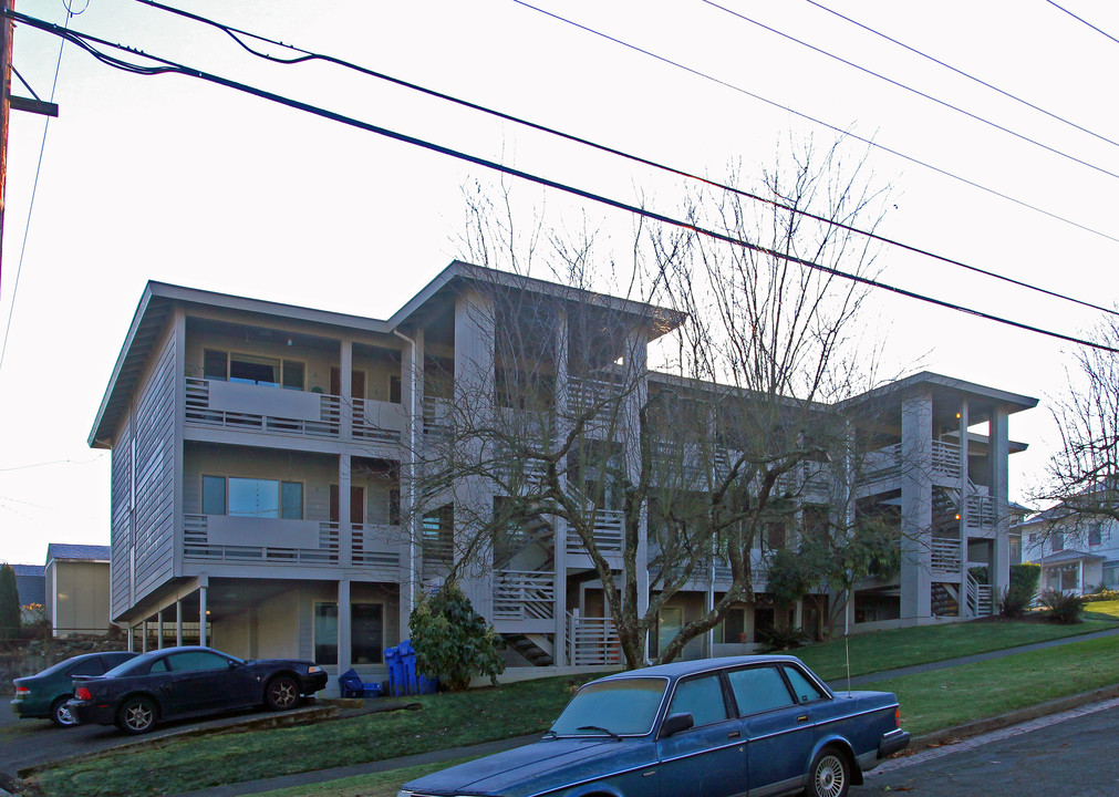 The Chinook Apartments in Tacoma, WA - Building Photo