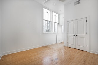 The Belknap in Louisville, KY - Building Photo - Interior Photo