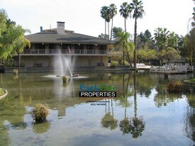 440 N Civic Dr in Walnut Creek, CA - Building Photo