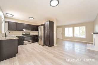 3652 S Mobile Way in Aurora, CO - Building Photo - Building Photo